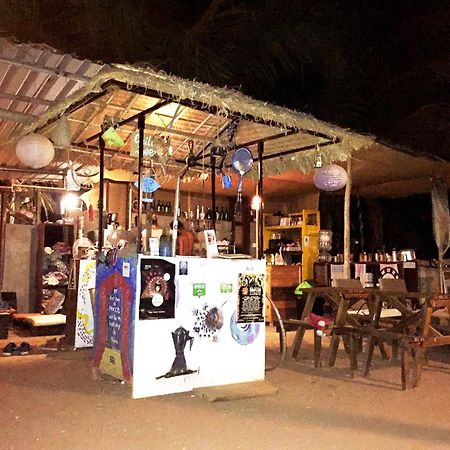 Wonderland Hostel Anjuna Buitenkant foto
