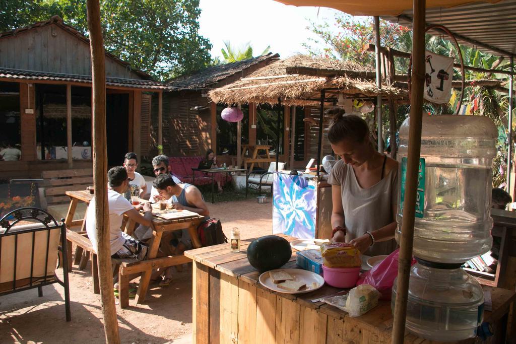 Wonderland Hostel Anjuna Buitenkant foto