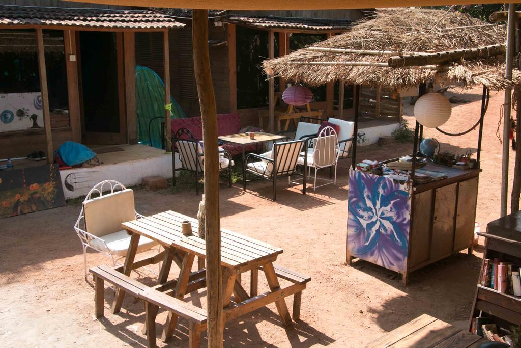 Wonderland Hostel Anjuna Buitenkant foto