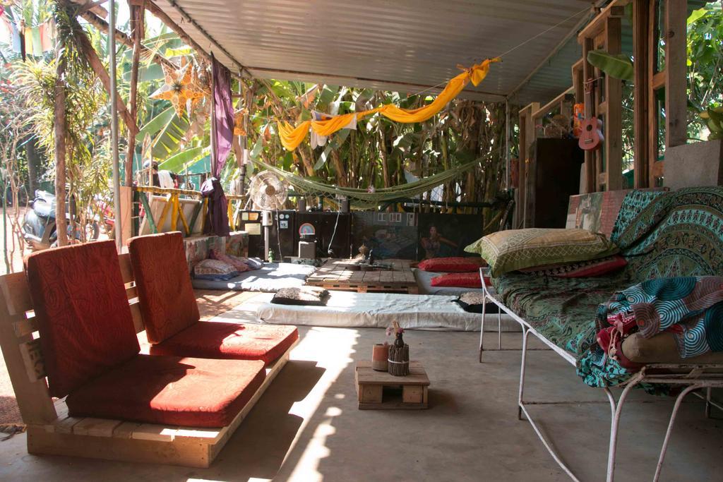 Wonderland Hostel Anjuna Buitenkant foto