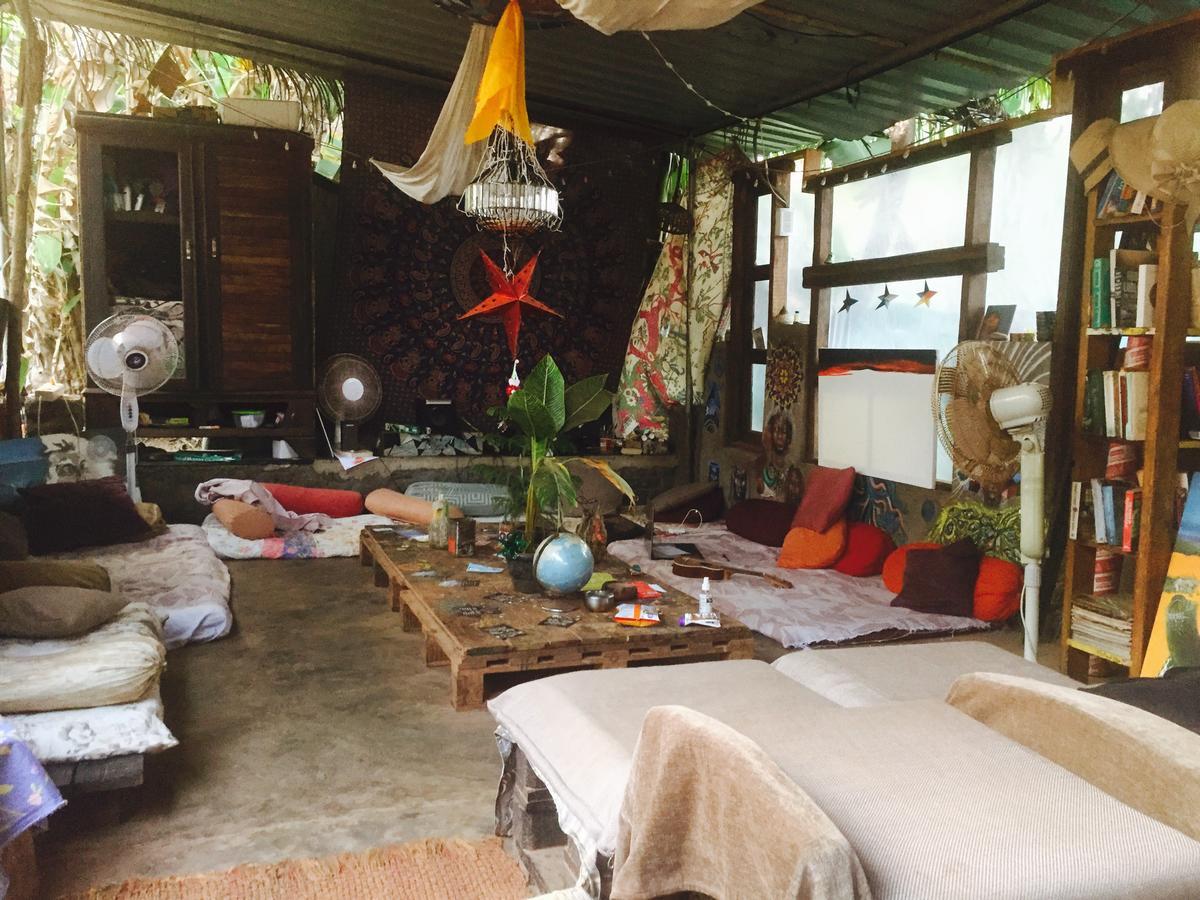 Wonderland Hostel Anjuna Buitenkant foto