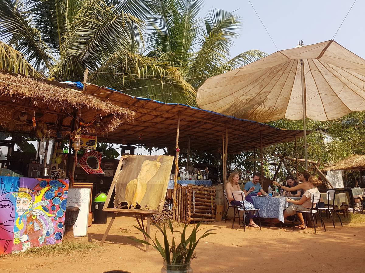 Wonderland Hostel Anjuna Buitenkant foto