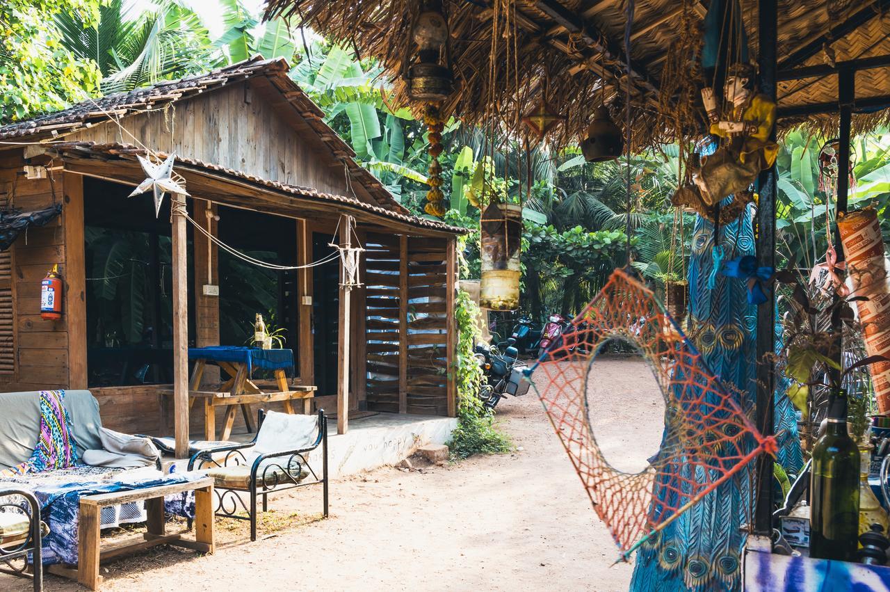 Wonderland Hostel Anjuna Buitenkant foto