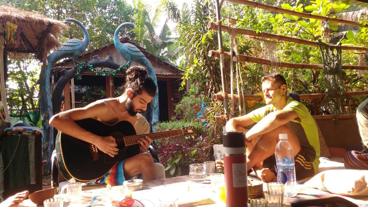 Wonderland Hostel Anjuna Buitenkant foto