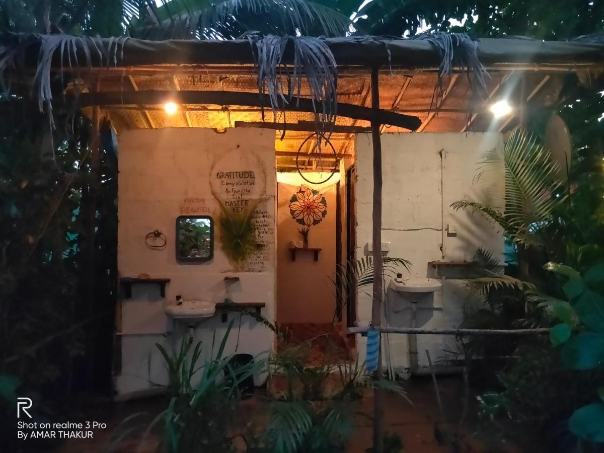 Wonderland Hostel Anjuna Buitenkant foto